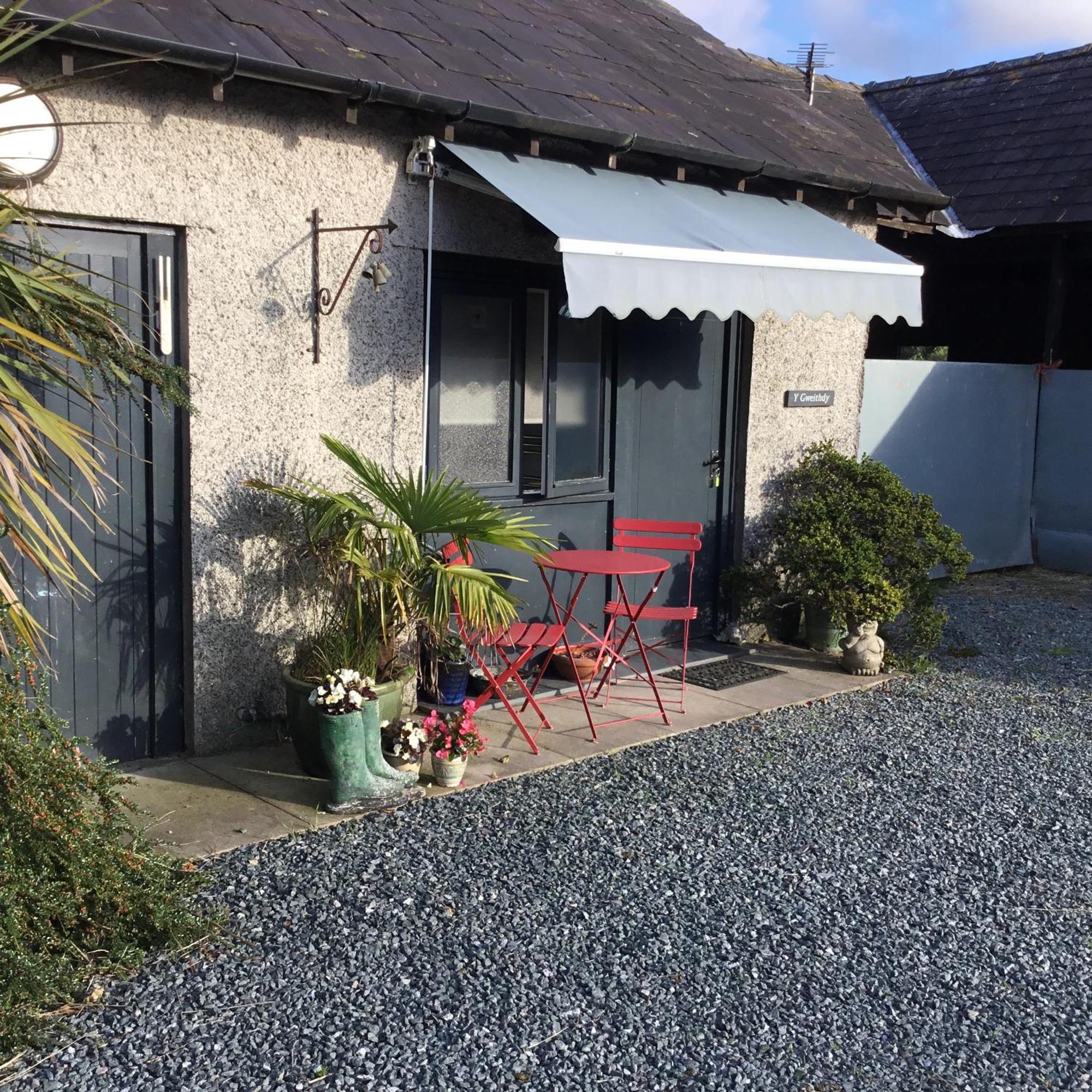 Tyddyn Perthi Farm Villa Llanberis Eksteriør bilde