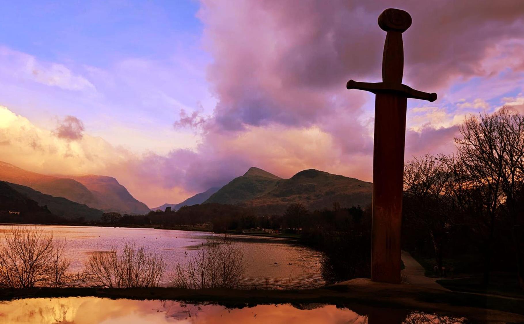 Tyddyn Perthi Farm Villa Llanberis Eksteriør bilde